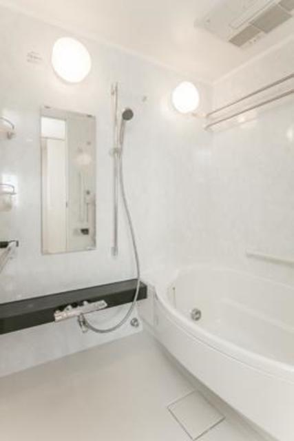 バス・シャワールーム　※写真は同タイプ住戸です。