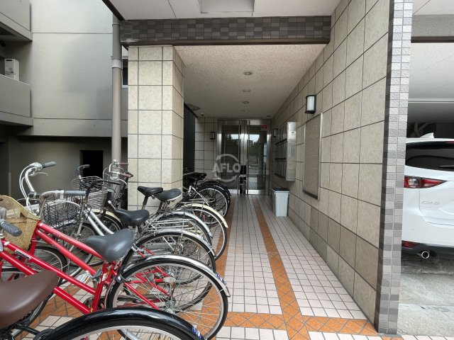 エントランス　クレセール阿波座　エントランス