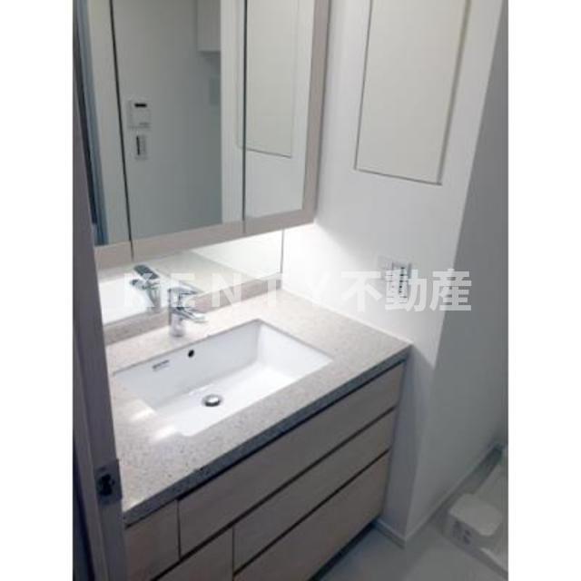 洗面設備　脱衣スペースもあります