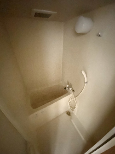 バス・シャワールーム　１日の疲れをバスルームでゆっくりと…。