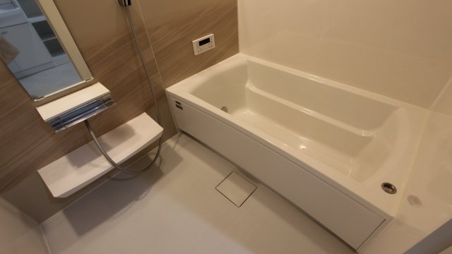 バス・シャワールーム　同物件別号室のものです。