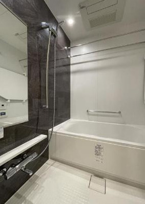 バス・シャワールーム　※別部屋の参考写真です。