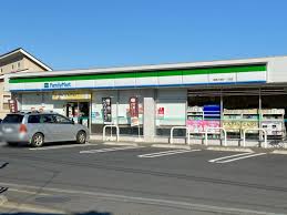 コンビニ　ファミリーマート 練馬大泉町一丁目店（コンビニ）まで428m