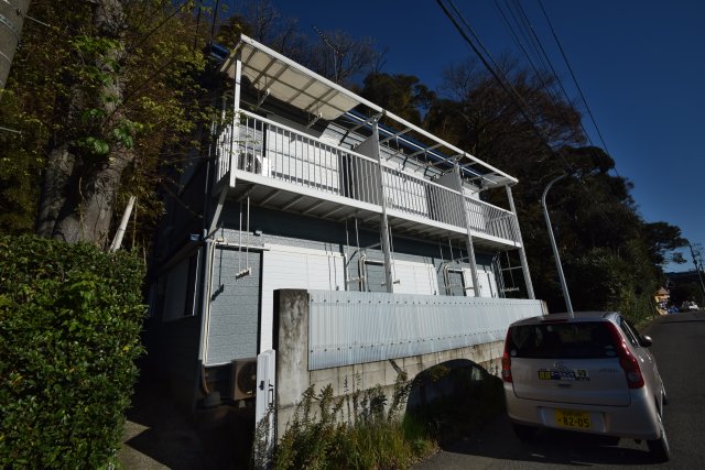 建物外観　閑静な住宅街です　コーポ嵐川