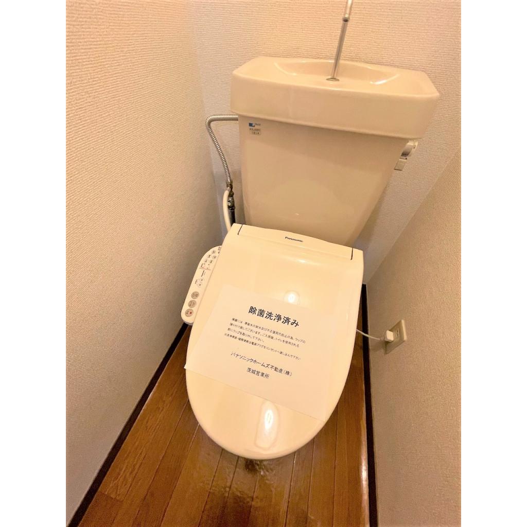 トイレ　※写真は106のもの