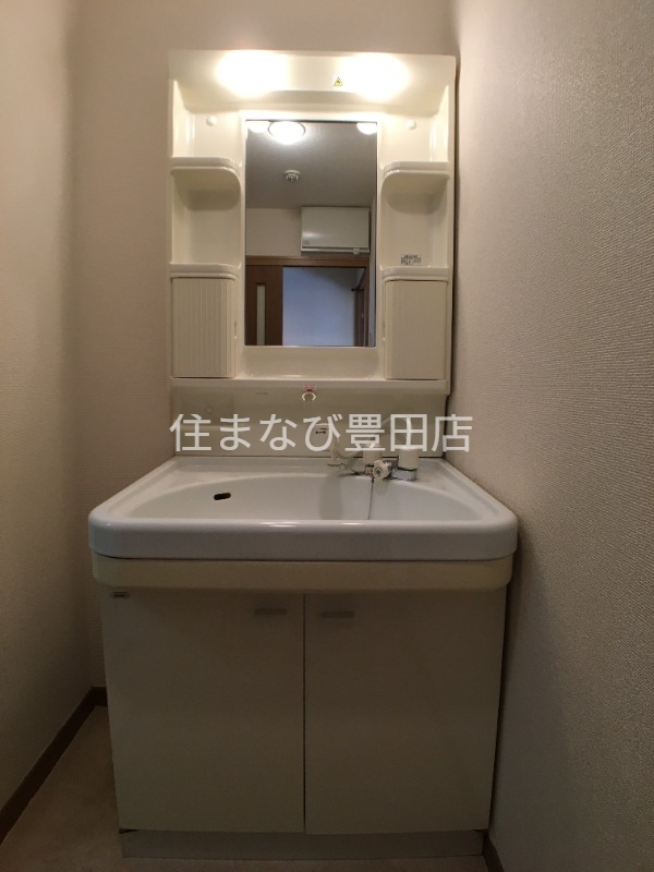 洗面設備　同型別部屋写真