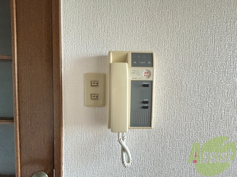 その他設備　インターホンは来客確認用の電話があります。