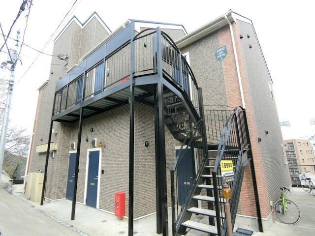 建物外観　レンガ調のヨーロピアンテイス…?