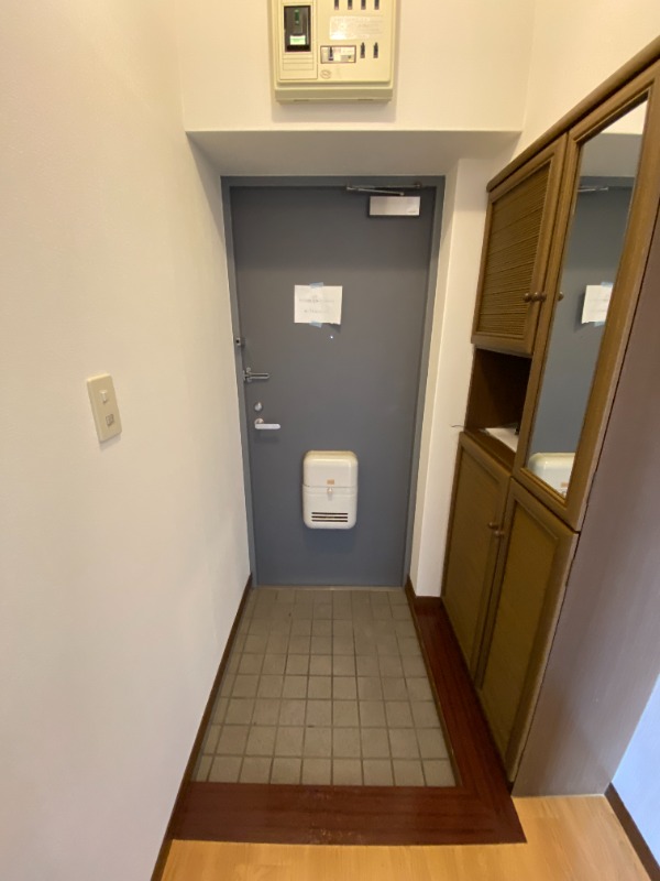 玄関　別号室