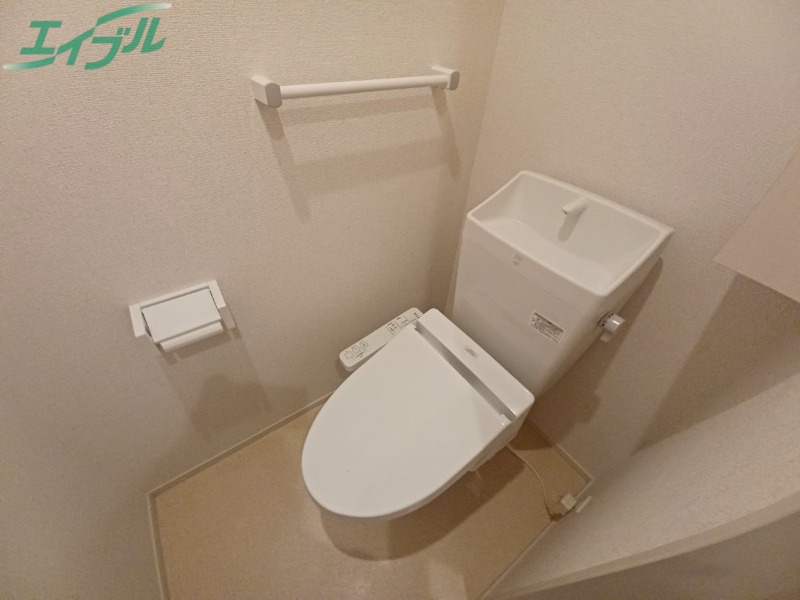 トイレ　同物件別室の画像です