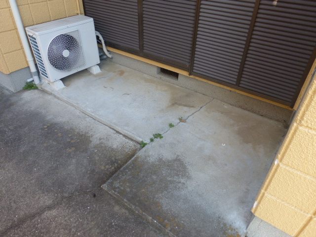 その他　全ての窓に雨戸付