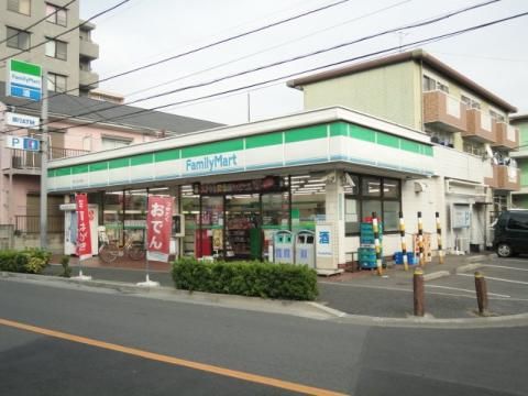 コンビニ　ファミリーマート西川口五丁目店（コンビニ）まで412m