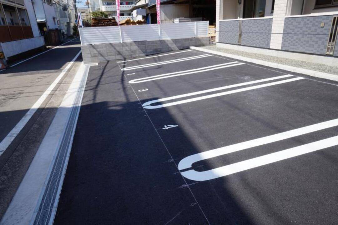 駐車場　駐車場