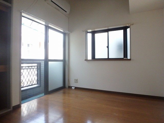 居室・リビング　写真は同タイプ