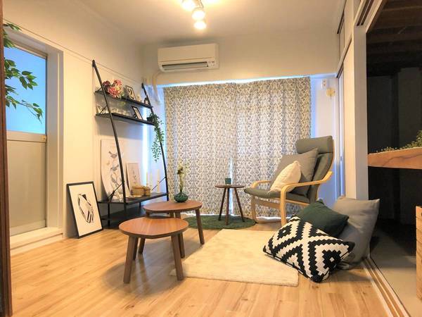 居室・リビング　モデルルームの写真です