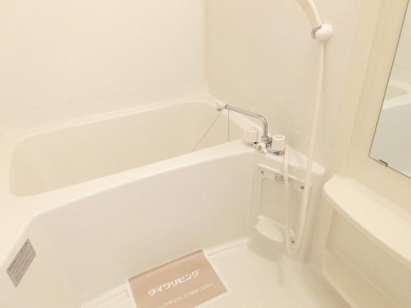 バス・シャワールーム　キレイな浴室！
