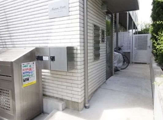 エントランス　弊社は都内全域の物件をご紹介可能です！