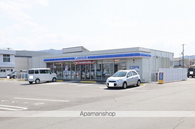 コンビニ　ローソン 徳島国府町早淵店（コンビニ）まで389m