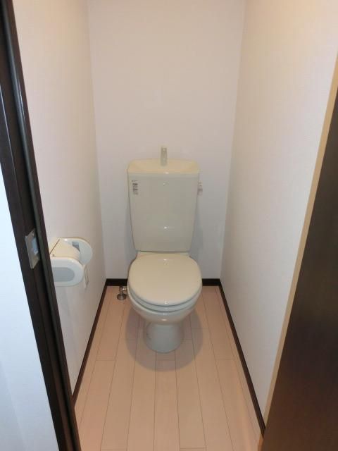 Elan Vitalのトイレ写真