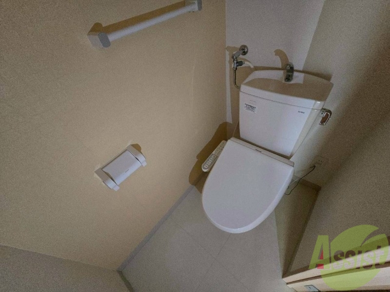 トイレ　こちらはトイレです。清潔感があり、安心して使用できます。