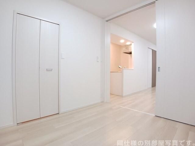 ＪＲ山陽本線 明石駅 バス乗車時間：30分 最寄りバス停で下車 徒歩3分 2階建 新築の内装写真