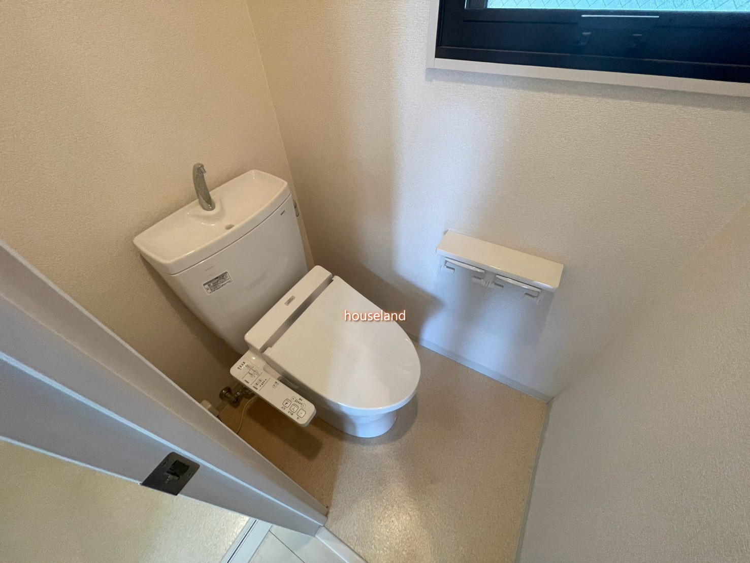 東急田園都市線 用賀駅 徒歩11分 7階建 築42年のトイレ写真