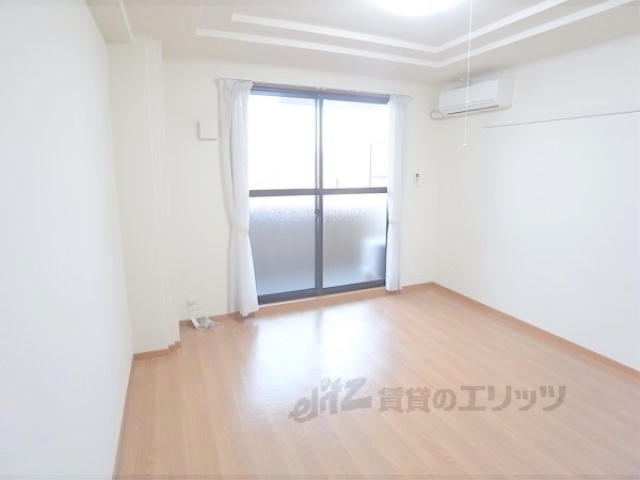 アーバンコート・まはたぎの居間写真