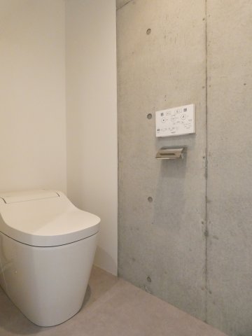 Solana Takanawadaiのトイレ写真