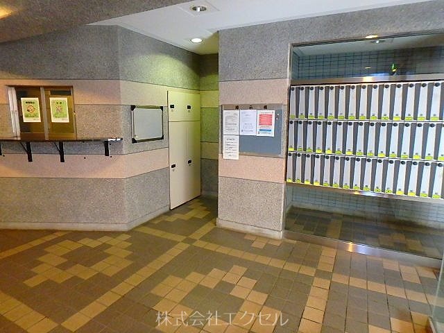その他共有部分　安心のオートロック完備、メールボックスもございます。
