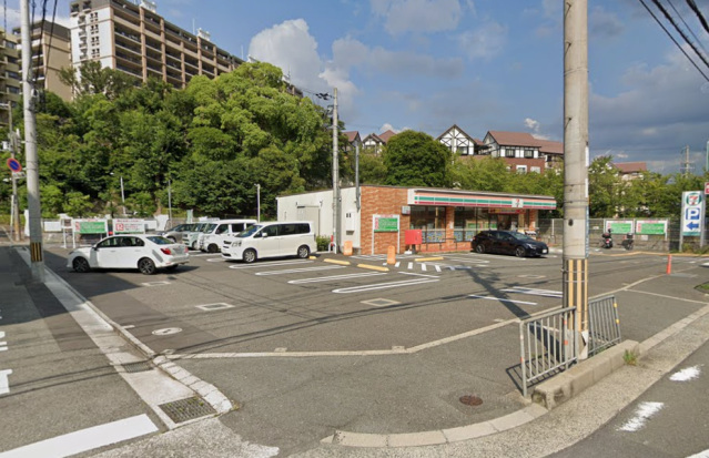 コンビニ　セブンイレブン吹田新芦屋上店（コンビニ）まで453m