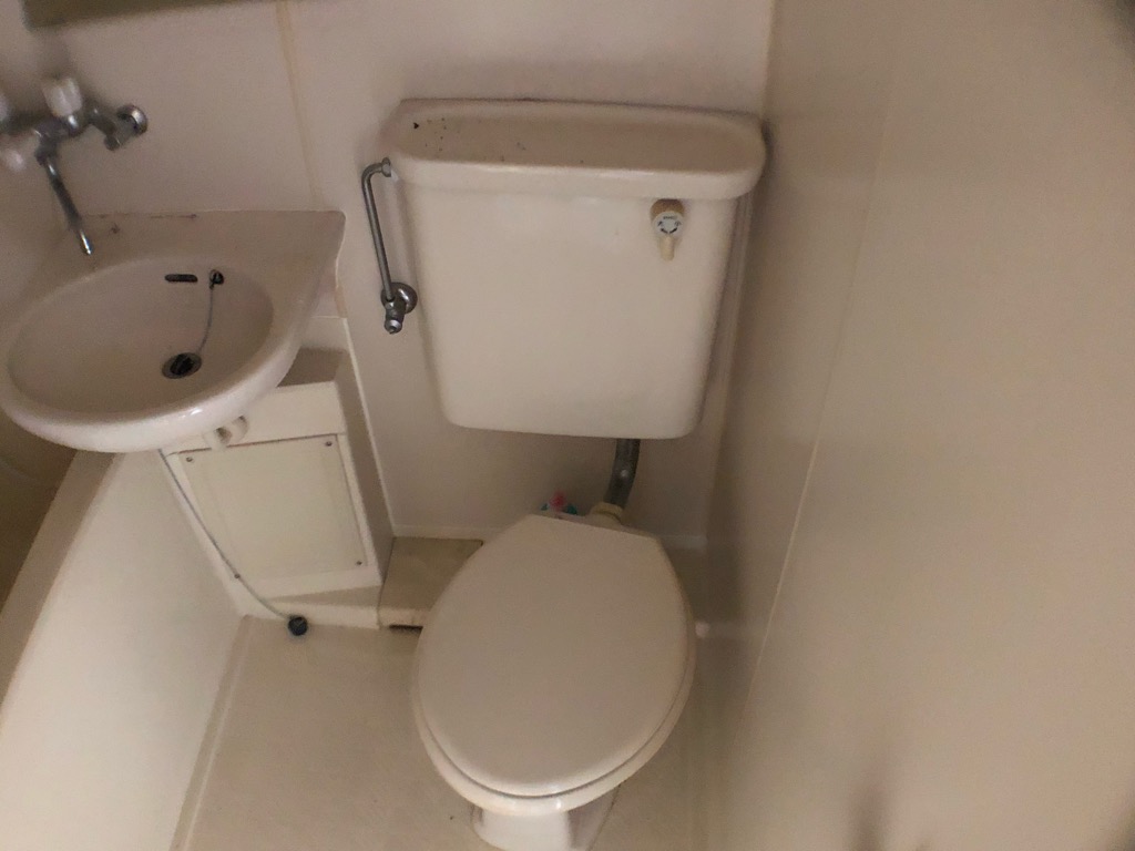 トイレ　浴室内にトイレがあります！