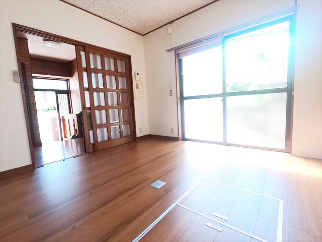 居室・リビング　７帖のダイニングキッチン