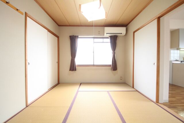 居室・リビング　※同タイプ部屋の写真です。