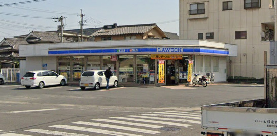 コンビニ　ローソン大分萩原三丁目店（コンビニ）まで812m
