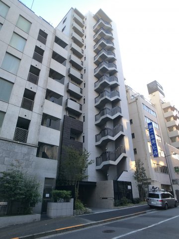 千代田区三番町のマンションの建物外観
