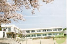 小学校　須磨浦小学校（小学校）まで409m