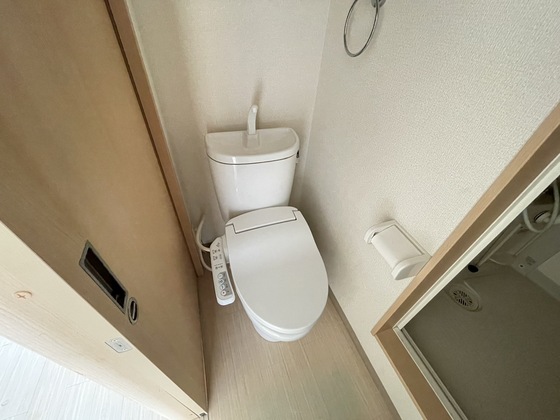 トイレ　※別部屋の写真です