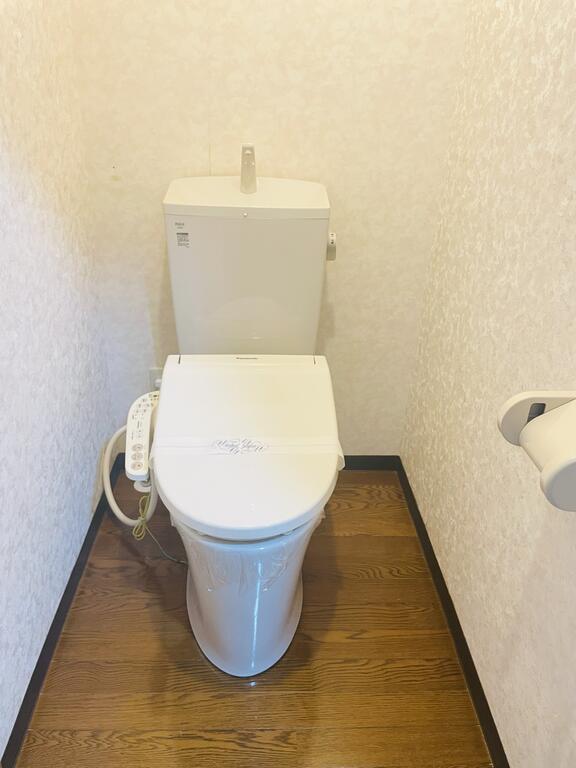 トイレ　温水洗浄便座完備！