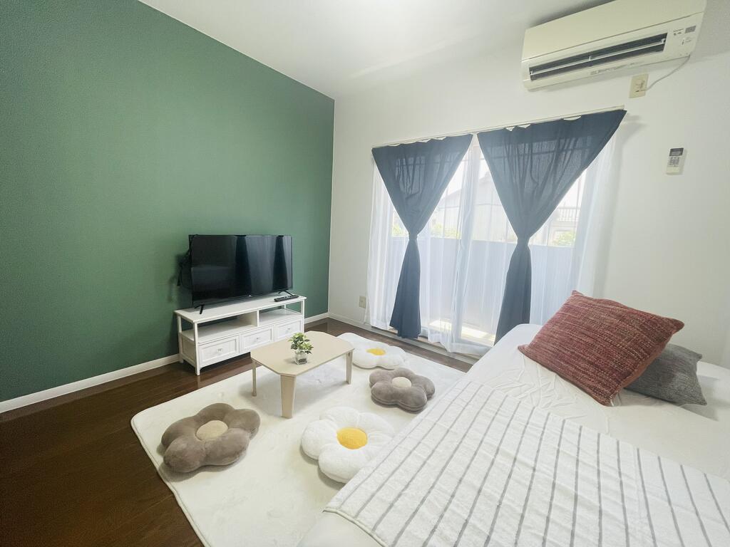 居室・リビング　※写真のベッドやテーブルはイメージです