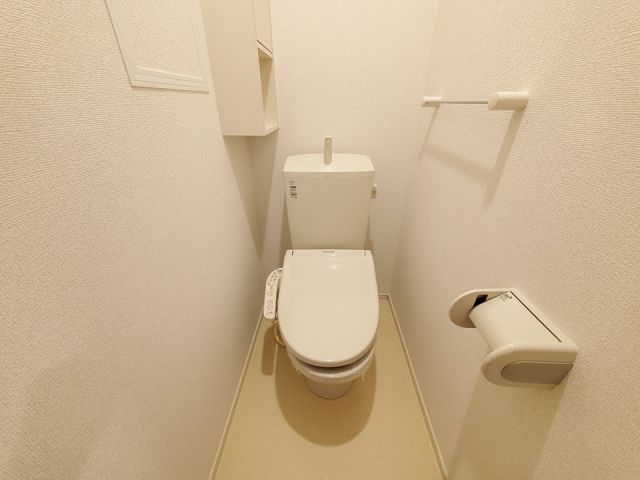 【角田市角田のアパートのトイレ】