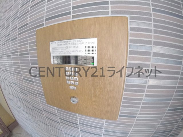 【大阪市北区大淀中のマンションのエントランス】