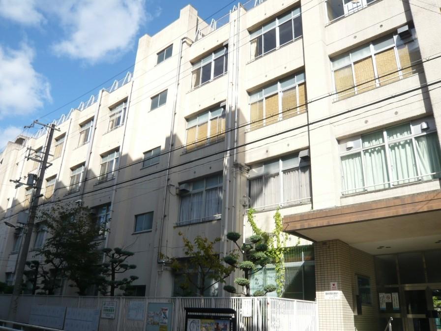 【大阪市北区大淀中のマンションの中学校】