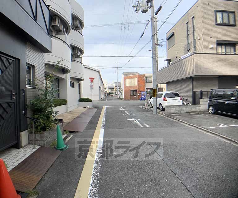 【京都市中京区西ノ京冷泉町のマンションのその他】