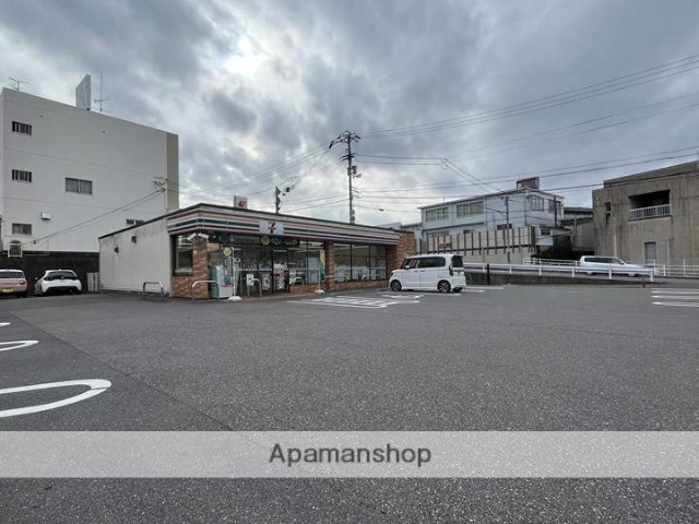 コンビニ　セブンイレブン（コンビニ）まで1645m