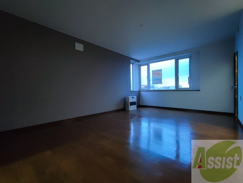 居室・リビング　広くてキレイなお部屋が広がっていて、充実した生活が送れそう。