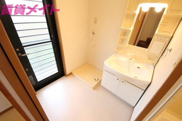 洗面設備　同物件別室の画像です