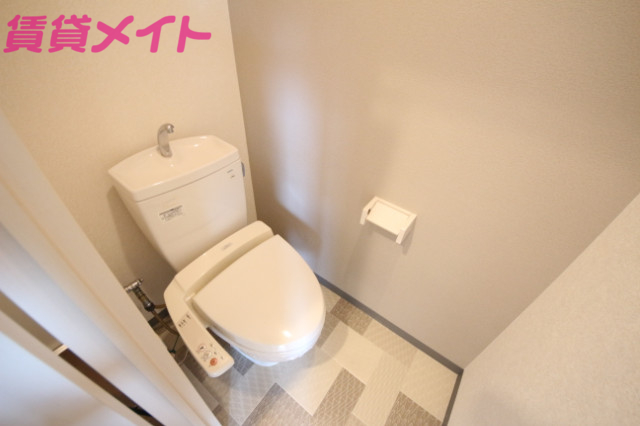 トイレ　別部屋同タイプ