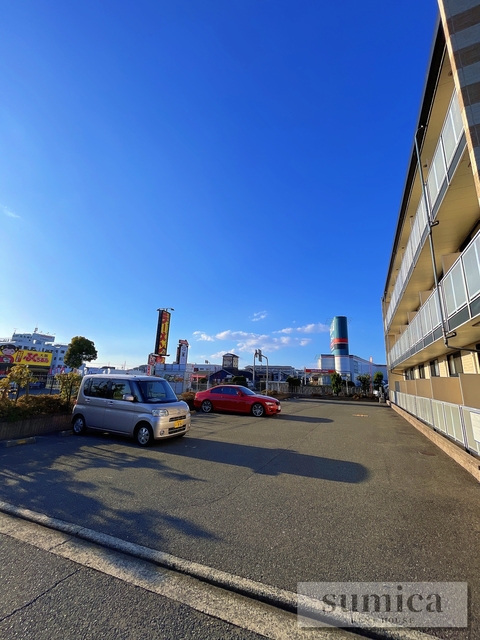 【和泉市葛の葉町のマンションの駐車場】