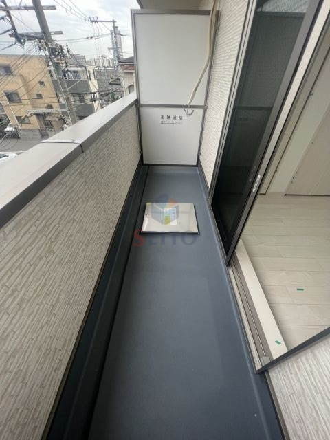 【大阪市西淀川区福町のアパートのバルコニー】