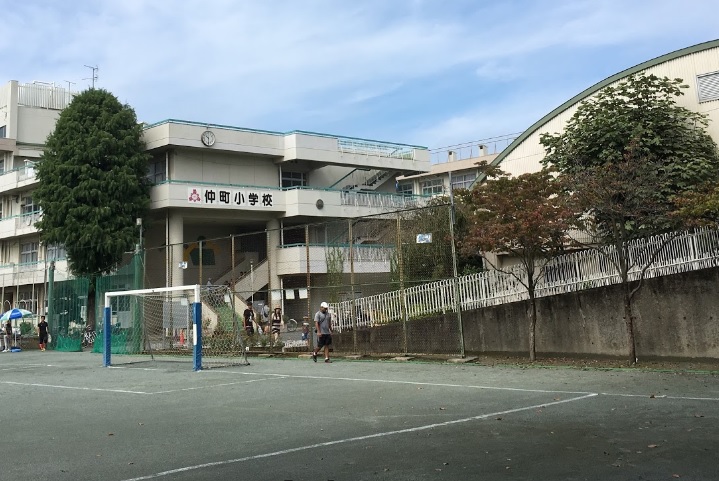 【スターフィールド浦和常盤の小学校】